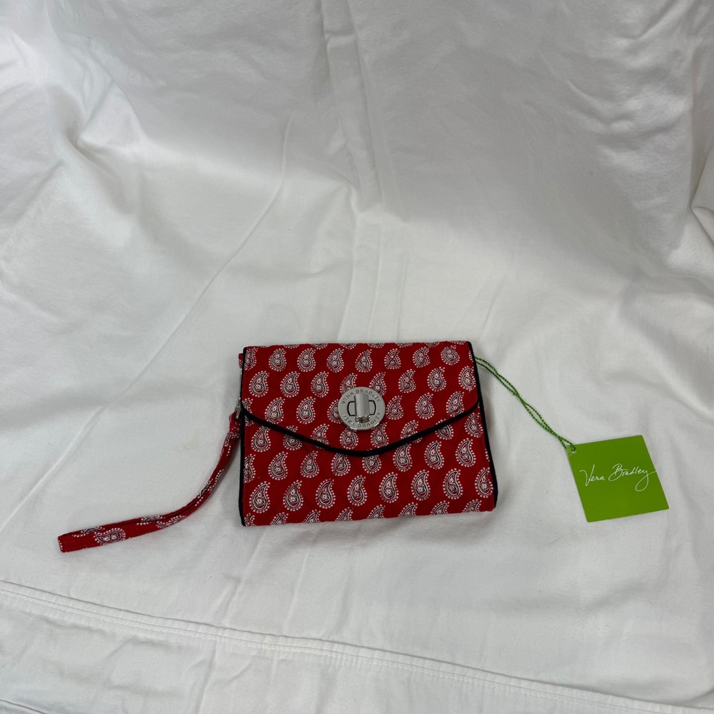 Vera Bradley Your Turn Smartphone Wristlet Petite Red Bandana Paisley 14803-349‎